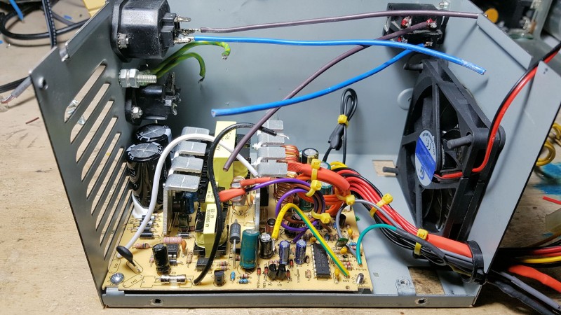 Ricostruzione totale alimentatore Amiga 4000