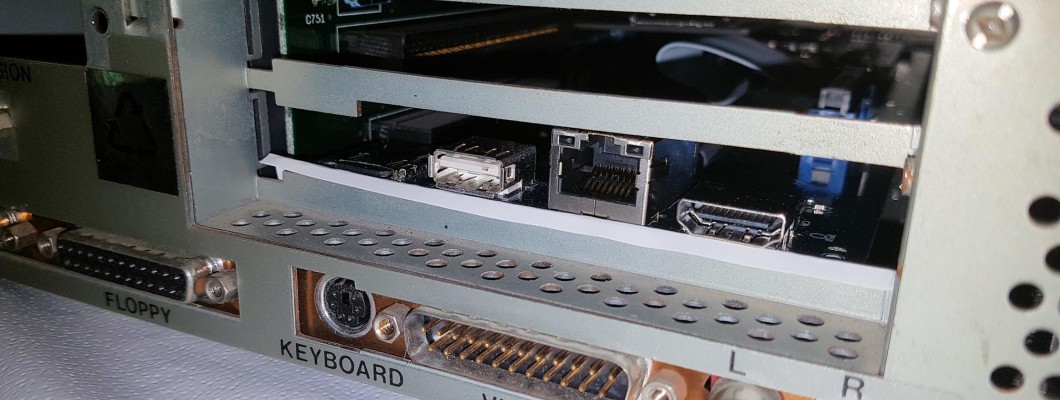 All practical advantages of a ZZ9000 inside an Amiga 2/3/4000